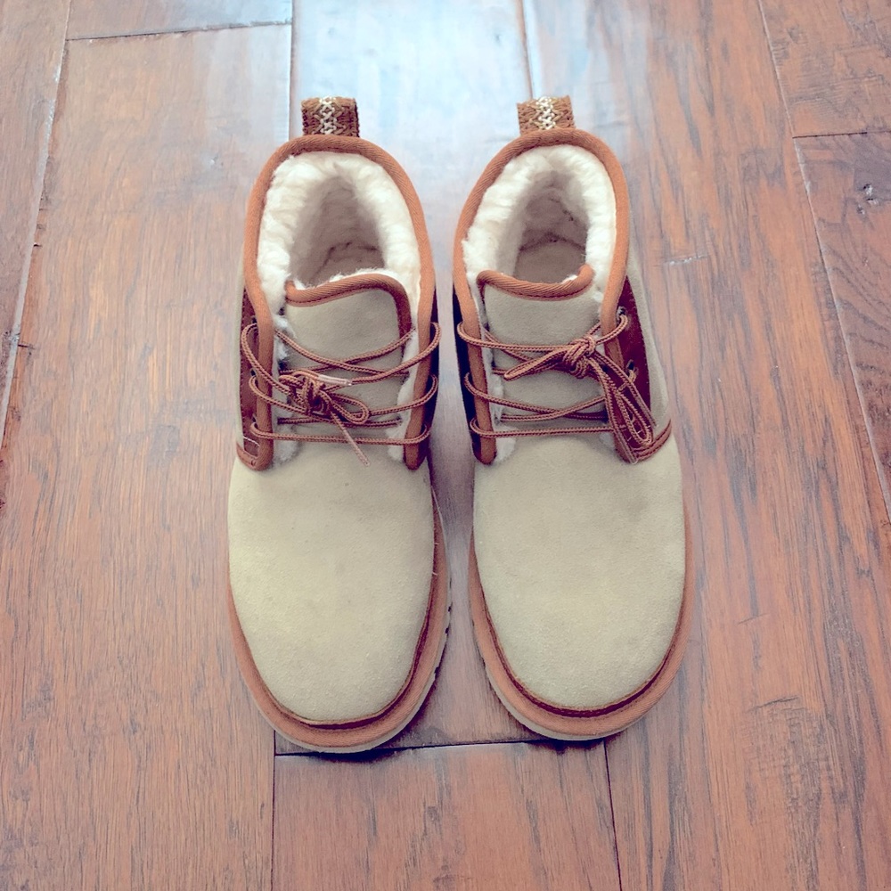 UGG Neumal Tie Up